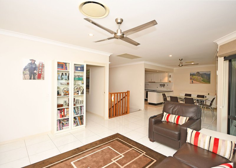 Photo - 2/580 Esplanade , Urangan QLD 4655 - Image 7