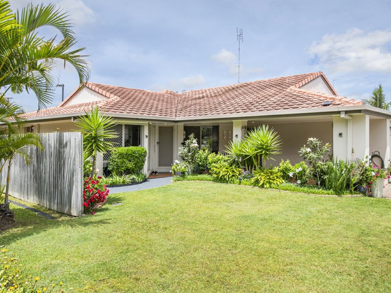 Photo - 25/88 Cotlew Street East , Southport QLD 4215 - Image 17