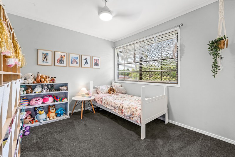 Photo - 2/59 Nursery Avenue, Runcorn QLD 4113 - Image 12