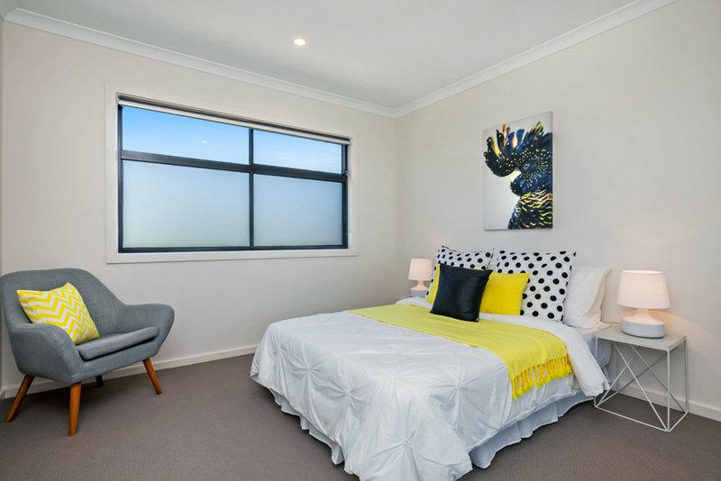 Photo - 2/59 Pickett Street, Reservoir VIC 3073 - Image 9