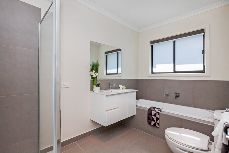 Photo - 2/59 Pickett Street, Reservoir VIC 3073 - Image 10