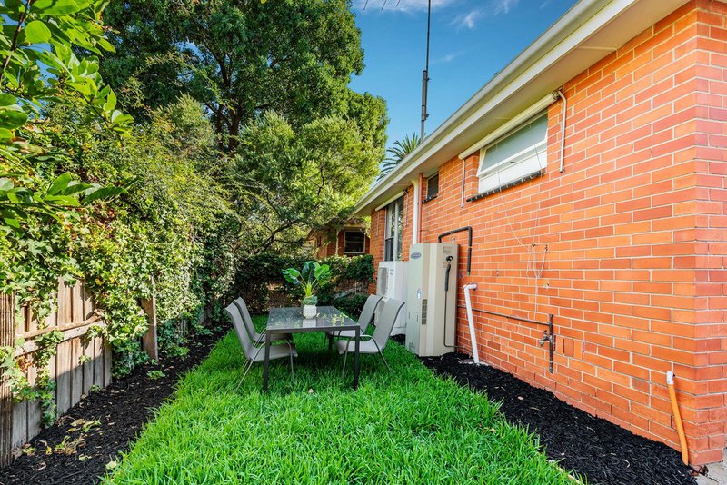 Photo - 2/59 Weybridge Street, Surrey Hills VIC 3127 - Image 6