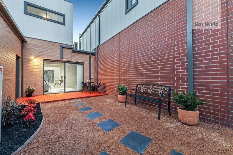 Photo - 259 Windrock Avenue, Craigieburn VIC 3064 - Image 15