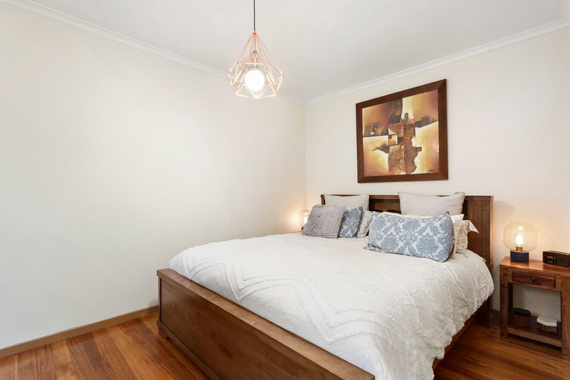 Photo - 2/593 Warrigal Road, Bentleigh East VIC 3165 - Image 5