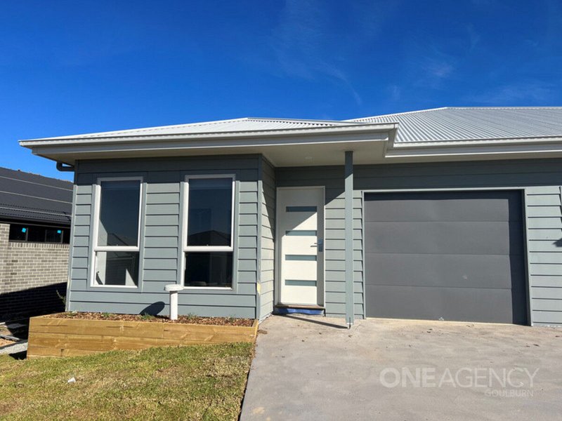 Photo - 25a Bonneville Boulevard, Goulburn NSW 2580 - Image 1