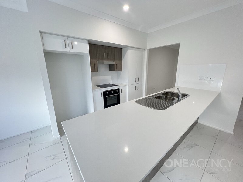 Photo - 25a Bonneville Boulevard, Goulburn NSW 2580 - Image 3