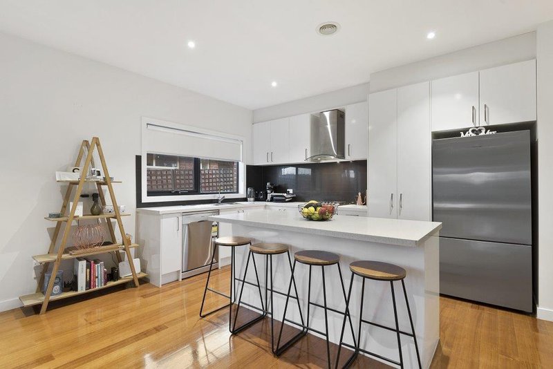 Photo - 25A Inverness Street, Endeavour Hills VIC 3802 - Image 3