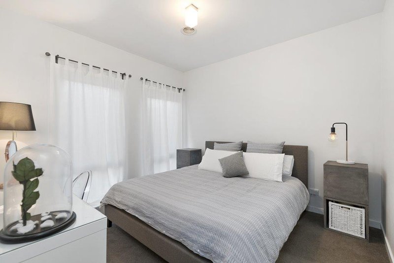 Photo - 25A Inverness Street, Endeavour Hills VIC 3802 - Image 8
