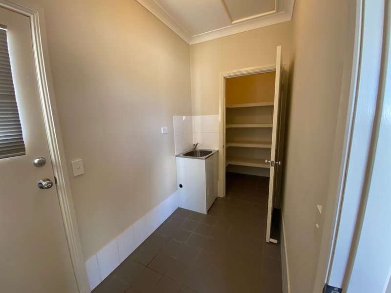 Photo - 2/5A Kookaburra Street, Parkes NSW 2870 - Image 11