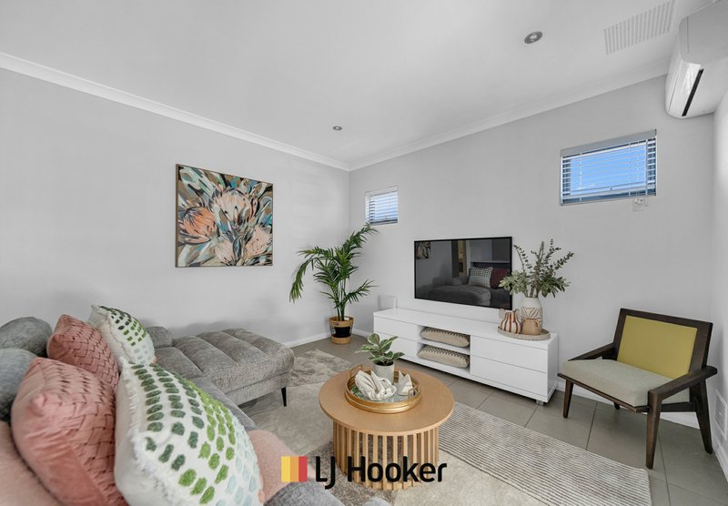 Photo - 25A Newhaven Way, Nollamara WA 6061 - Image 3