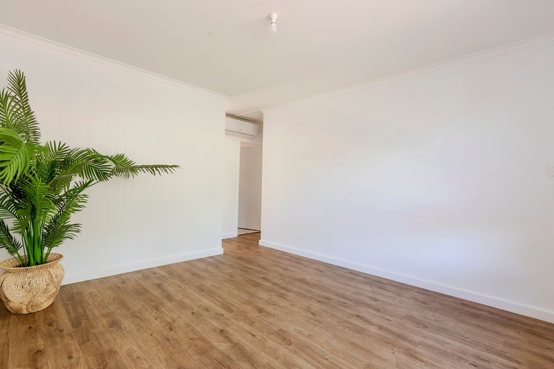 Photo - 2/5a Riverside Drive, Bedford Park SA 5042 - Image 4