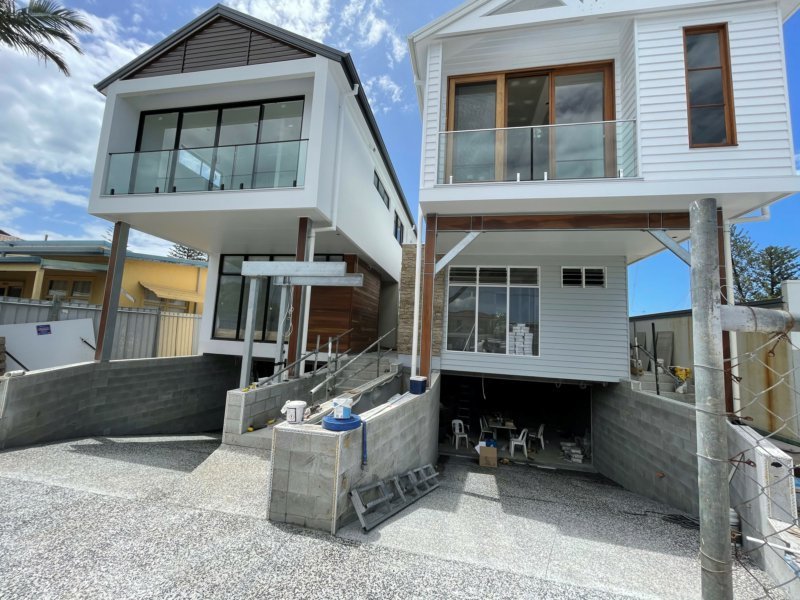 Photo - 25A Seabeach Ave , Mermaid Beach QLD 4218 - Image 2