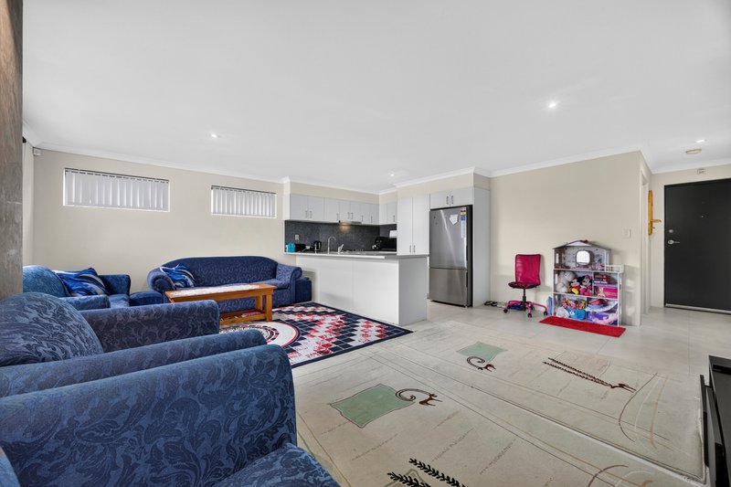 Photo - 25B Dallington Crescent, Balga WA 6061 - Image 8