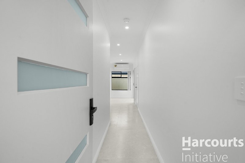Photo - 25B Walderton Avenue, Balga WA 6061 - Image 4
