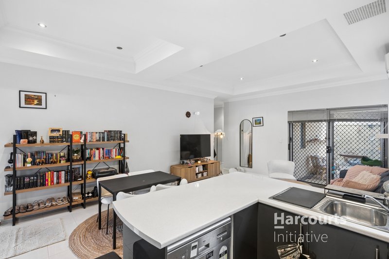 Photo - 25C Changton Way, Westminster WA 6061 - Image 4