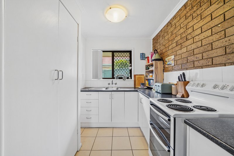 Photo - 2/6-10 Conoble Court, Eagleby QLD 4207 - Image 5