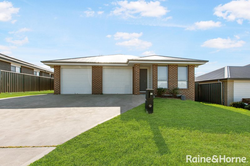 Photo - 26 & 26A Birch Grove, Aberglasslyn NSW 2320 - Image 16