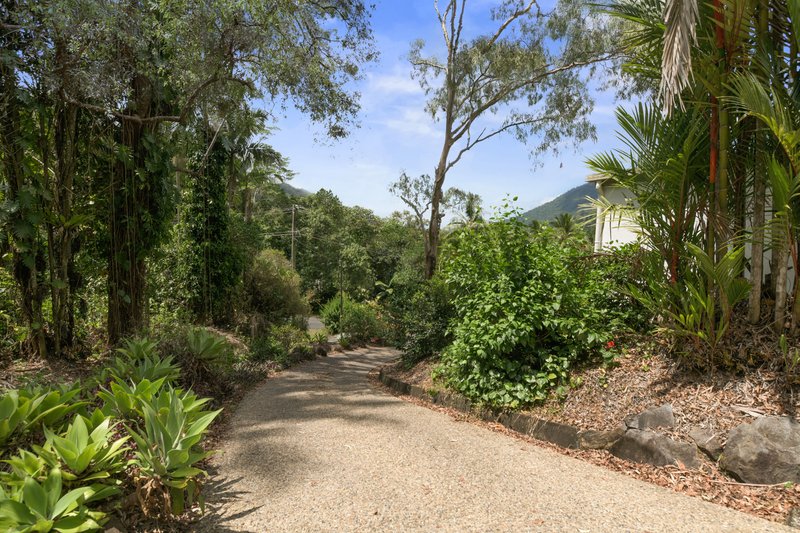 Photo - 26-28 Cascades Drive, Redlynch QLD 4870 - Image 14