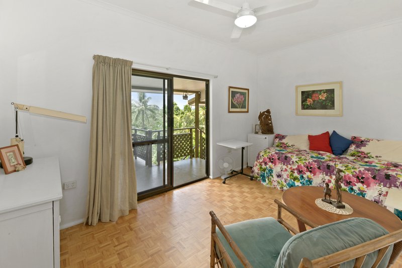 Photo - 26-28 Cascades Drive, Redlynch QLD 4870 - Image 15