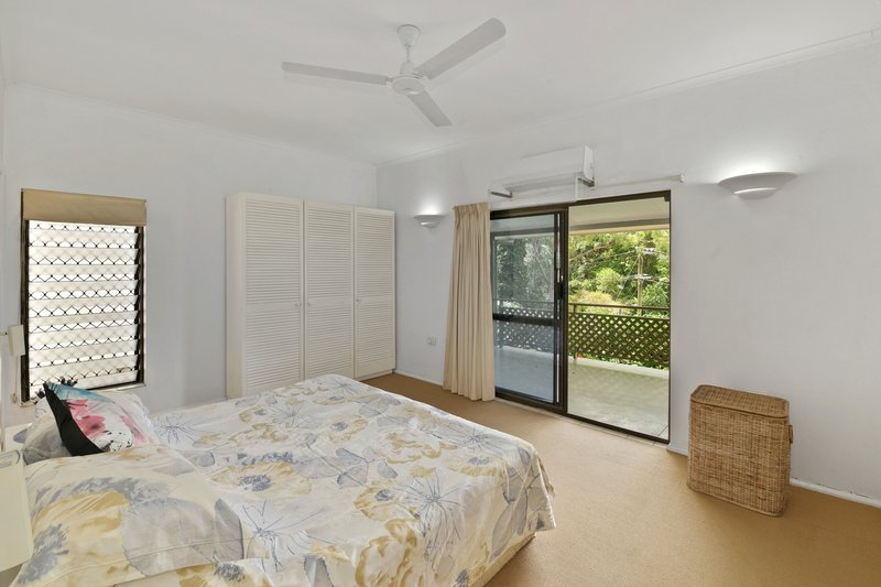 Photo - 26-28 Cascades Drive, Redlynch QLD 4870 - Image 17