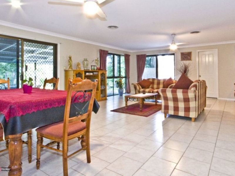 Photo - 26 - 42 Andall Road, Park Ridge South QLD 4125 - Image 6