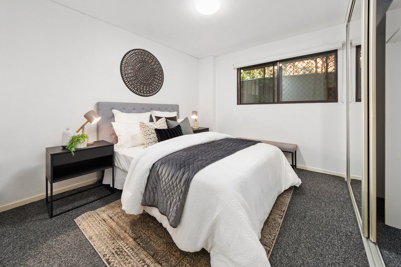 Photo - 2/6-8 Banksia Road, Caringbah NSW 2229 - Image 4