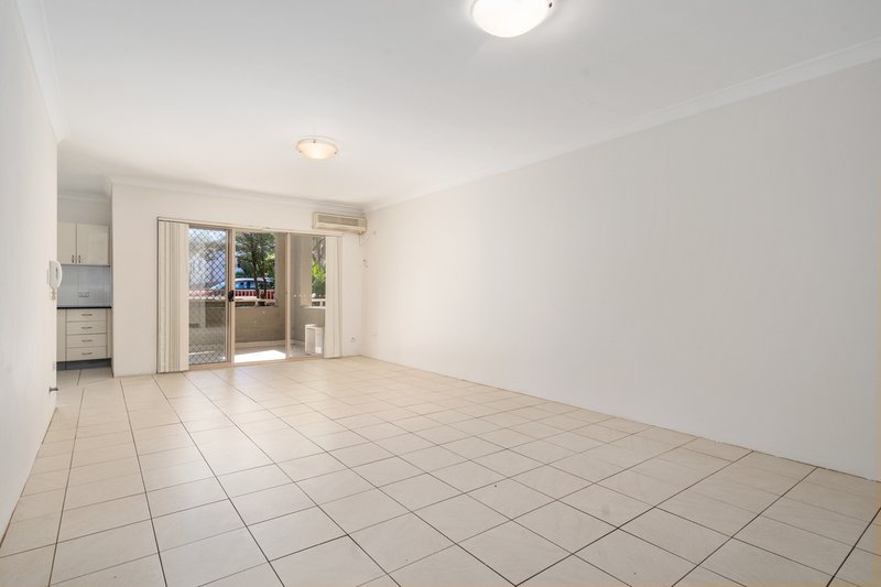 Photo - 2/6-8 Hargrave Road, Auburn NSW 2144 - Image 4