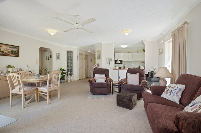 Photo - 2/6-8 Petrel Avenue, Mermaid Beach QLD 4218 - Image 4