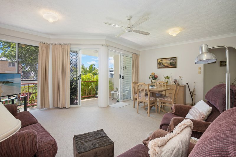 Photo - 2/6-8 Petrel Avenue, Mermaid Beach QLD 4218 - Image 5