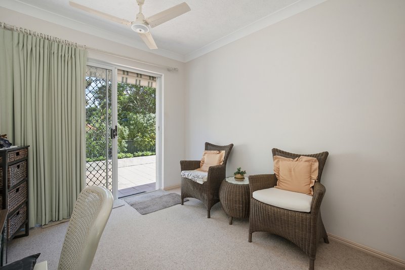 Photo - 2/6-8 Petrel Avenue, Mermaid Beach QLD 4218 - Image 12