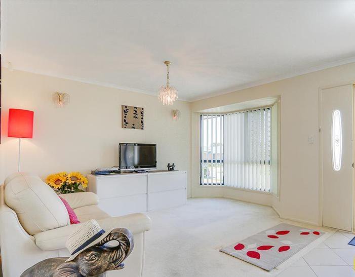 Photo - 26 Aberfoyle Drive, Deception Bay QLD 4508 - Image 2