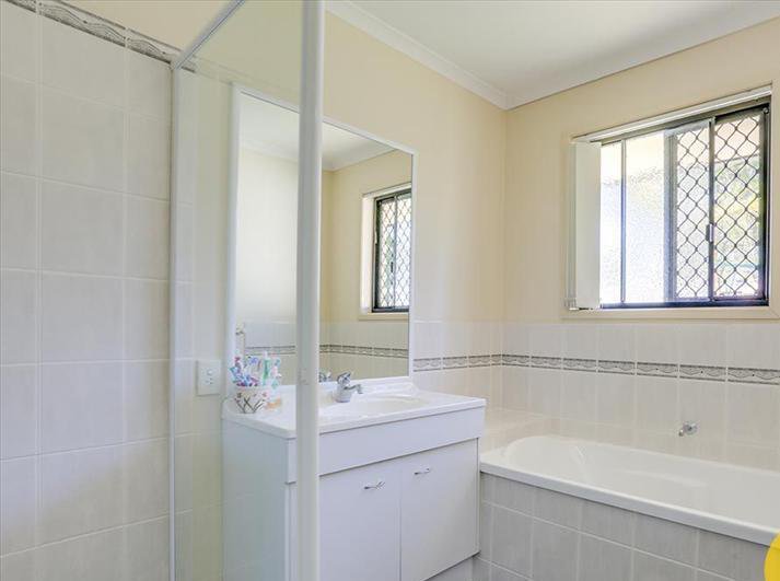 Photo - 26 Aberfoyle Drive, Deception Bay QLD 4508 - Image 6