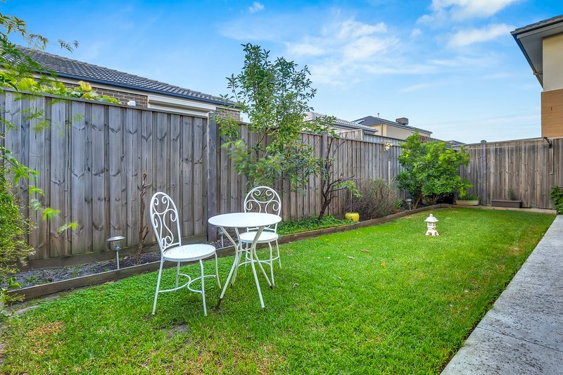 Photo - 26 Abloom View, Mickleham VIC 3064 - Image 14