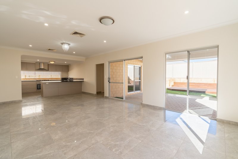 Photo - 26 Acrasia Road, Baldivis WA 6171 - Image 3