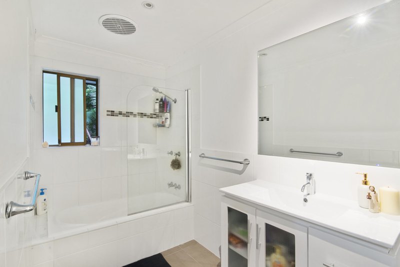 Photo - 26 Aethalia Street, Currumbin Waters QLD 4223 - Image 6