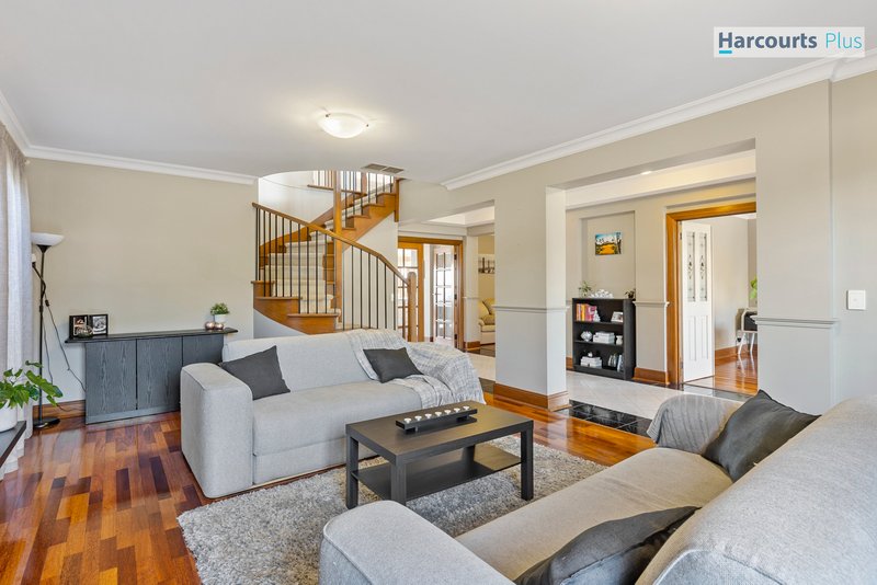 Photo - 26 Albatross Walk, Hallett Cove SA 5158 - Image 4