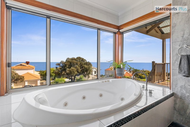 Photo - 26 Albatross Walk, Hallett Cove SA 5158 - Image 12