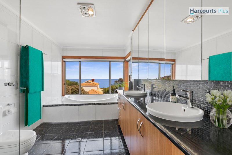 Photo - 26 Albatross Walk, Hallett Cove SA 5158 - Image 13