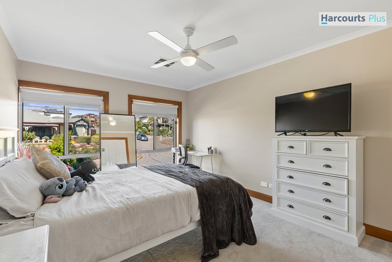 Photo - 26 Albatross Walk, Hallett Cove SA 5158 - Image 14