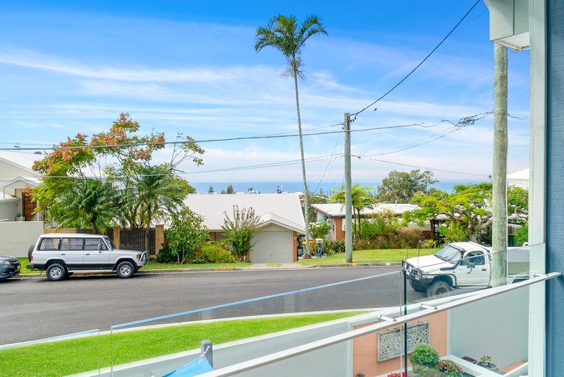 Photo - 26 Alkira Street, Tugun QLD 4224 - Image 3