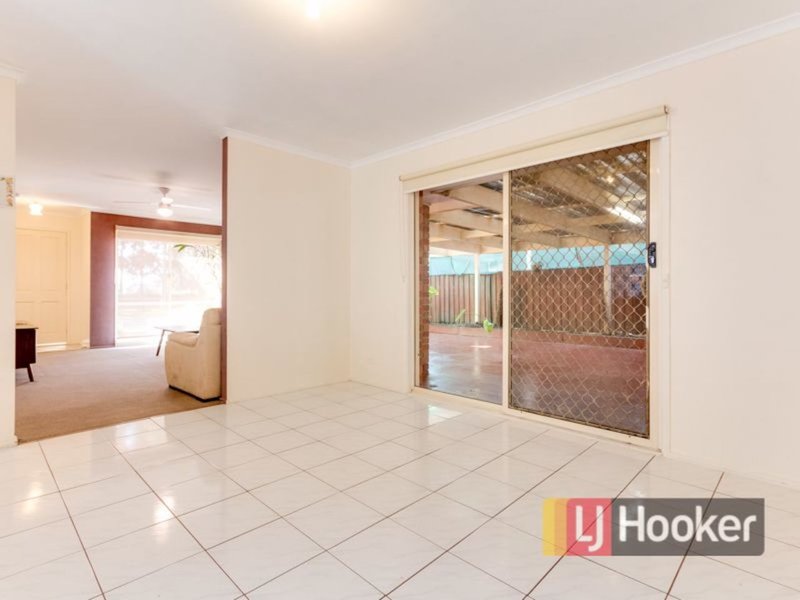 Photo - 26 Allemby Drive, Cranbourne West VIC 3977 - Image 4