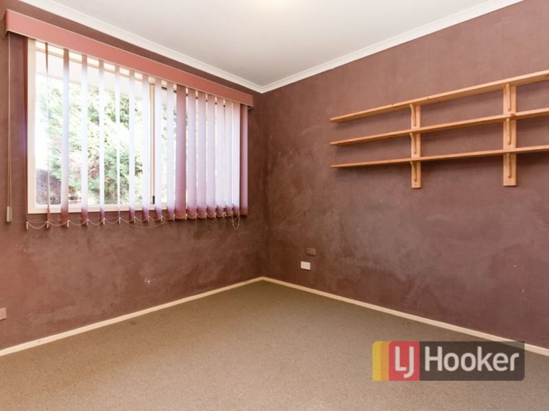 Photo - 26 Allemby Drive, Cranbourne West VIC 3977 - Image 9