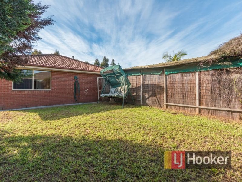 Photo - 26 Allemby Drive, Cranbourne West VIC 3977 - Image 13