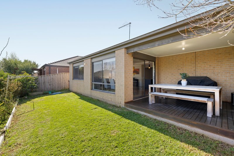 Photo - 26 Almondsbury Avenue, Berwick VIC 3806 - Image 6