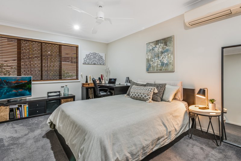 Photo - 26 Arbour Street, Bridgeman Downs QLD 4035 - Image 19