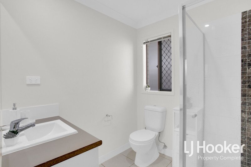 Photo - 26 Arcadia Circuit, Yarrabilba QLD 4207 - Image 8