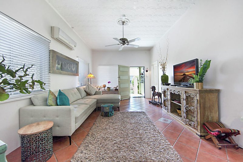 Photo - 26 Archer Street, South Townsville QLD 4810 - Image 2