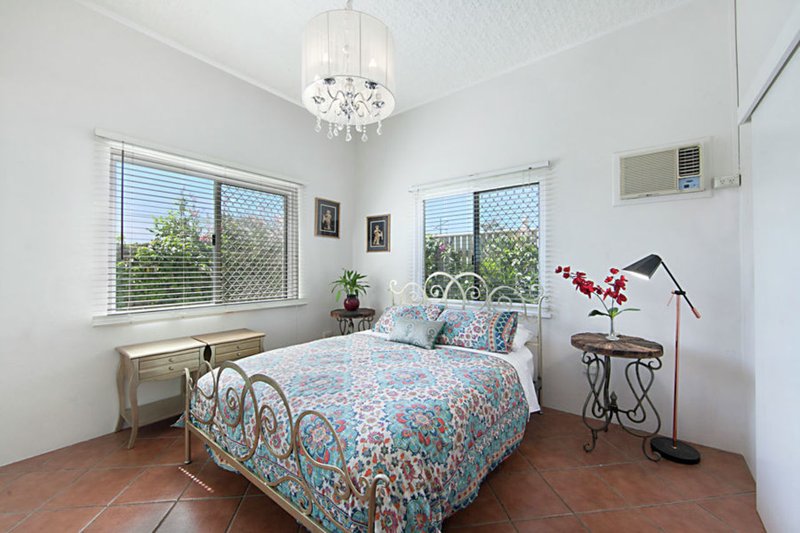 Photo - 26 Archer Street, South Townsville QLD 4810 - Image 5