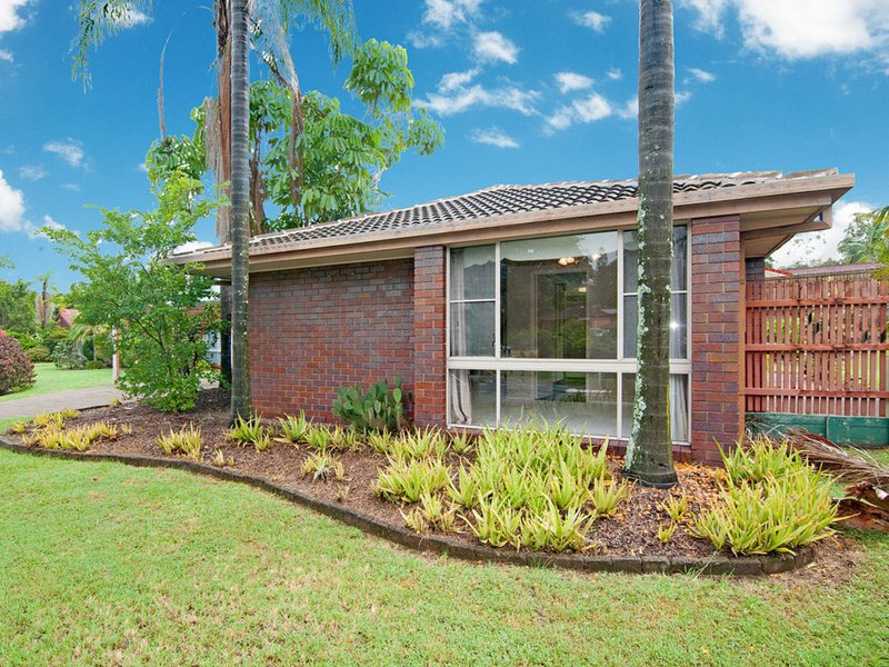 Photo - 26 Avondale Road, Sinnamon Park QLD 4073 - Image 3