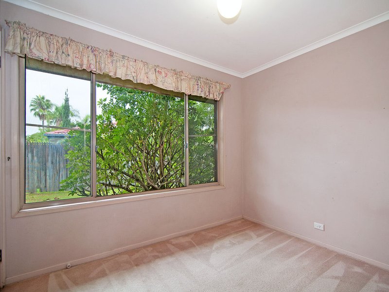 Photo - 26 Avondale Road, Sinnamon Park QLD 4073 - Image 17